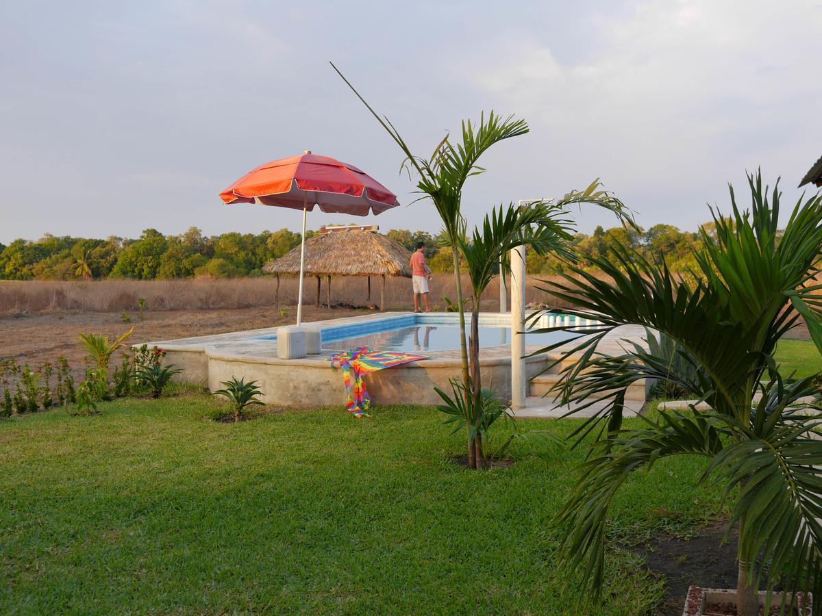 Cabanas Playa Linda 3901 Hotel Tapachula Exterior photo